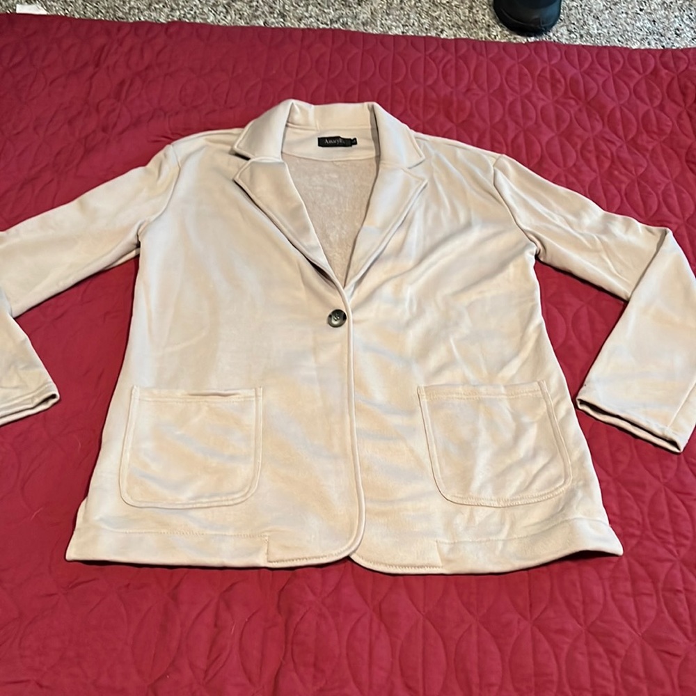 Amaryllis blazer. Sz large. NWOT.